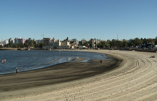 playa-ramirez-cielo-despejado-tiempo.jpg