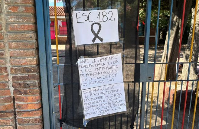 Escuela-182-flor-de-maroñas