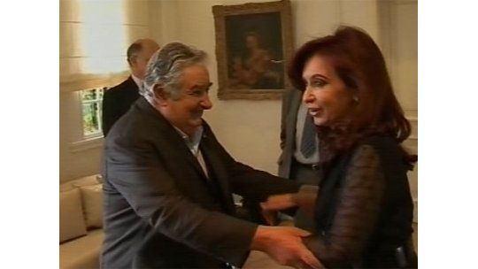 Energía, navegación y dragado centran Cumbre Mujica-Fernández