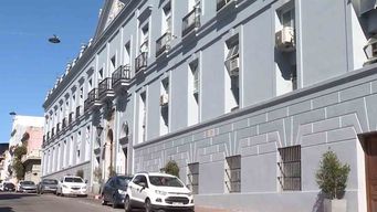 un hombre esta grave en el cti del maciel tras ser atacado con una varilla de hierro en el centro