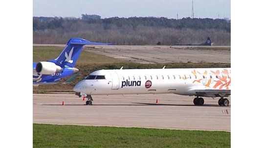 Mujica firmó nuevo proyecto de ley para negociar aviones de Pluna