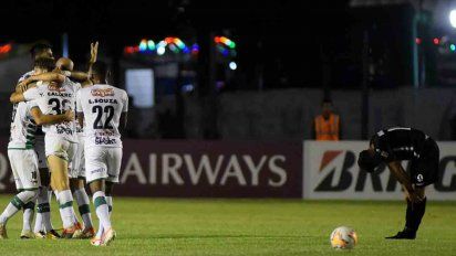 plaza colonia avanza en la sudamericana tras golear 3-0 al venezolano zamora