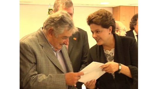 Mujica visitará a Rousseff para analizar problemas del Mercosur