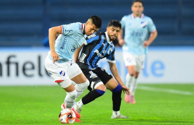 Foto: FocoUy. Nacional – Liverpool en el Gran Parque Central.
