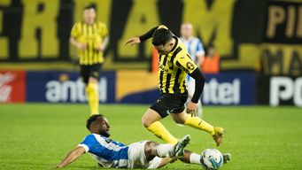 penarol y cerro largo empataron sin goles en el campeon del siglo en el debut por el clausura 2024