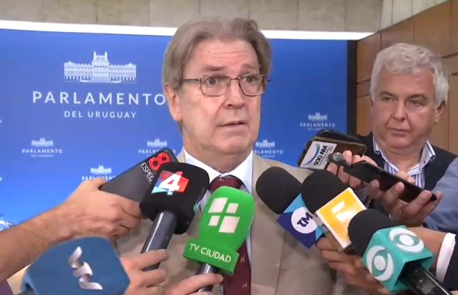 ope-pasquet-parlamento.jpg