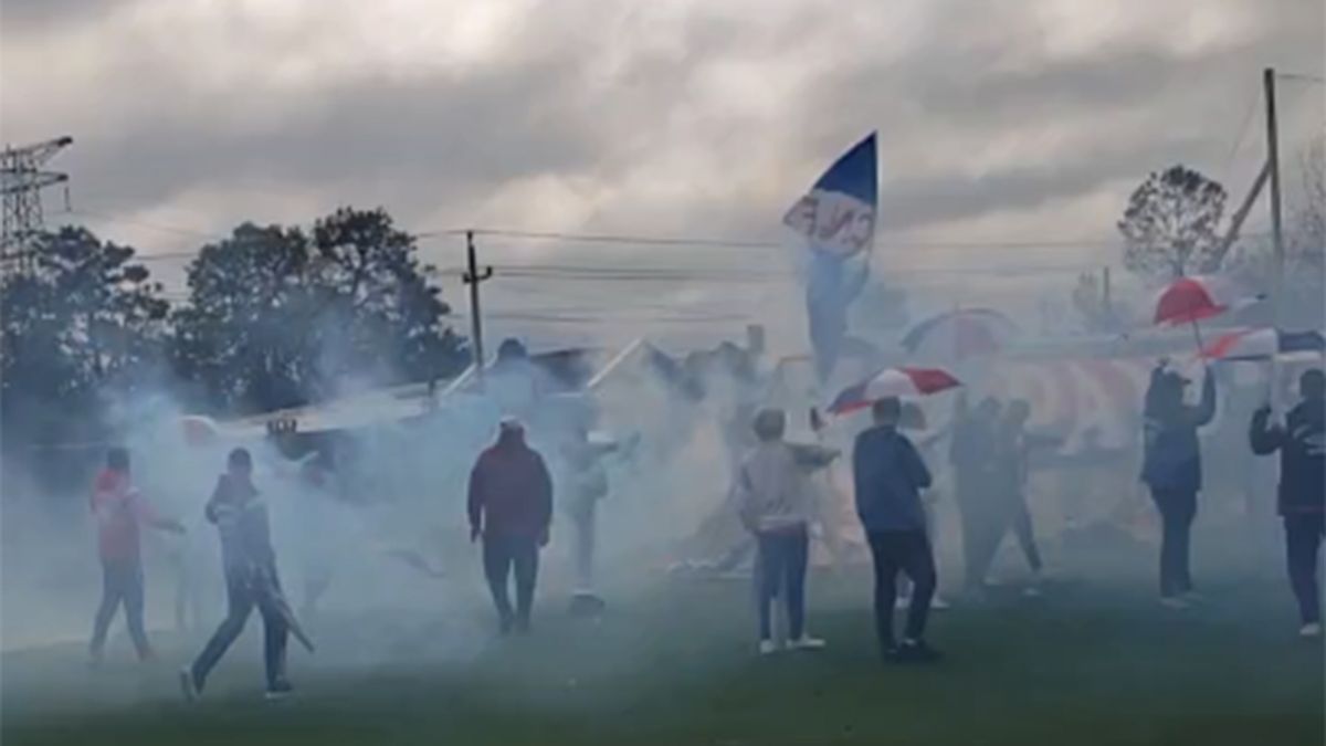 Autoridad sugiere cambiar la fecha del clásico del fútbol uruguayo por  seguridad