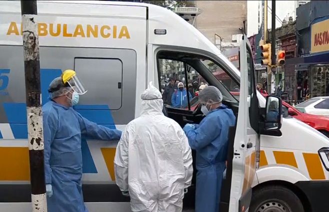 Ambulancia-ASSE-en-Tres-Cruces.jpg