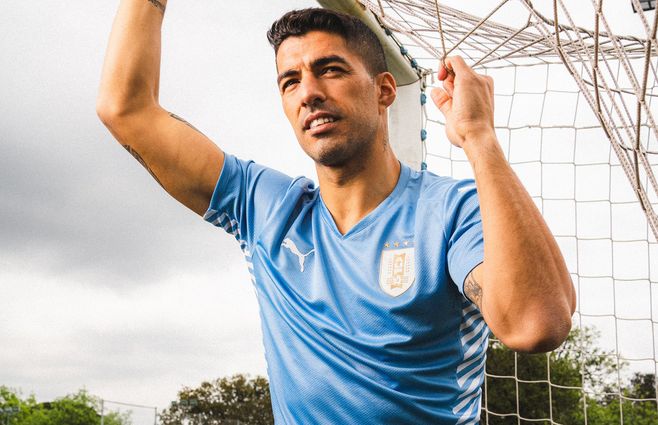 camiseta-uruguay-2021-suarez.jpg