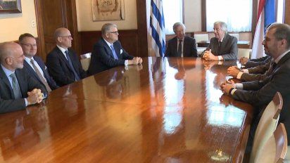 vazquez recibio a autoridades de upm y destaco la importancia economica del proyecto