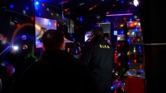 desarticulan red de proxenetismo, trata y explotacion sexual; rescatan a cinco mujeres y cuatro ninos