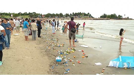 Intendencia dedicará recursos extra a limpieza de las playas tras Iemanjá