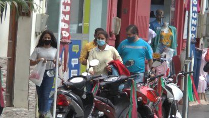 en cerro largo piden que la gente use tapabocas en la calle para frenar contagios de covid