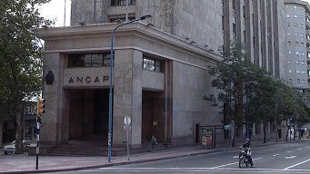 Edificio central de Ancap en Montevideo.
