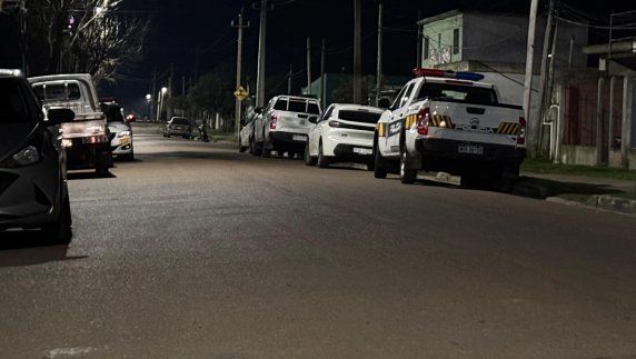 Foto: Policía de Maldonado. La casa del hombre se encuentra sobre avenida Rocha, en San Carlos. Foto: Policía de Maldonado. La casa del hombre se encuentra sobre avenida Rocha, en San Carlos.