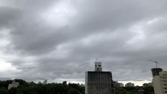 domingo nuboso, cubierto, con precipitaciones y minimas entre 15 y 17ºc