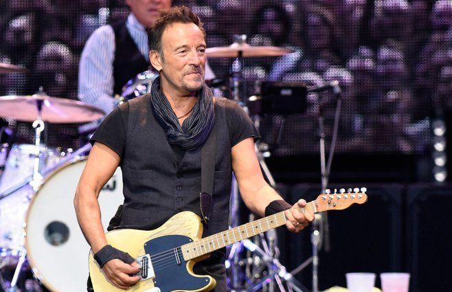 Trump llama a boicotear los conciertos de Bruce Springsteen, a quien llama ciruela reseca. Foto: AFP