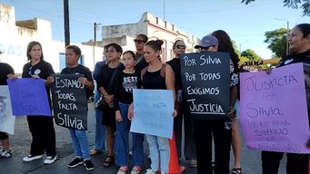 los hijos de 7 y 11 anos de silvia moreira, la mujer asesinada por su expareja, estan con su hermana