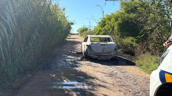 Foto: Mª. Eugenia Scognamiglio. Camino Antares y Azotea de Berro, descampado donde fue incendiado el auto.