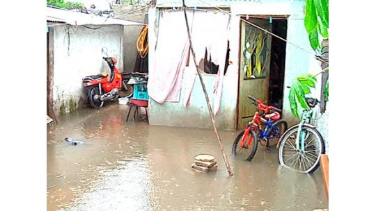 Hay 71 evacuados en el litoral pero esperan un pico de 4.000