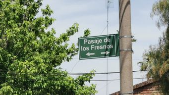 dispararon desde un auto y mataron a un joven de 25 anos en el barrio municipal