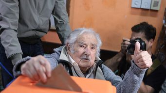 un legislador dedico una cancion a jose mujica: por un rato, se llama el tema musical en homenaje al expresidente