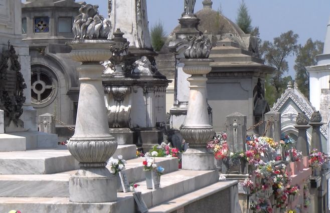 Cementerio-de-Salto-vandalizado