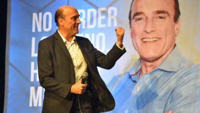 No perder lo bueno; hacerlo mejor, es eslogan del Frente Amplio estuvo presente en Buenos Aires