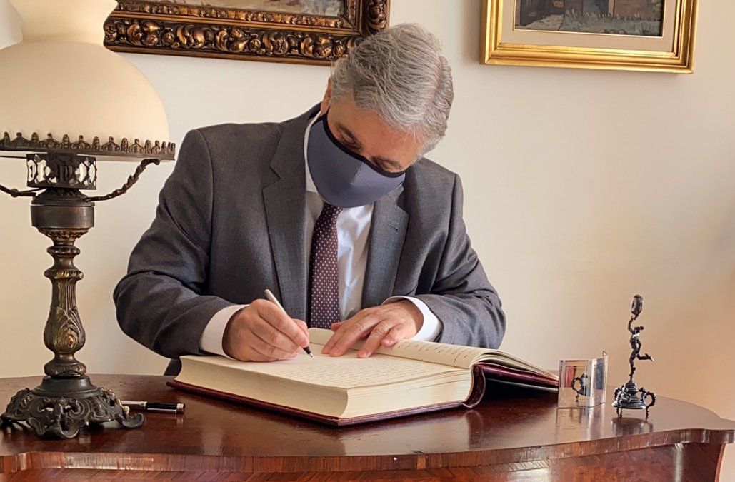 Bustillo firmó como canciller: ¿qué pasará con anuncios de Talvi sobre diplomacia 5.0?