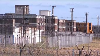 asesinaron a recluso de 22 anos para robarle la radio en el ex-comcar