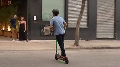 buscan regular el uso de monopatines y restringir su uso a ciertas calles