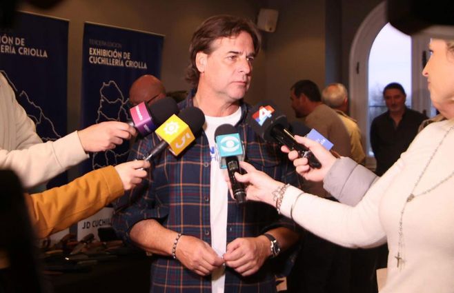 Lacalle-Pou-sábado-24-agosto-prensa.jpg
