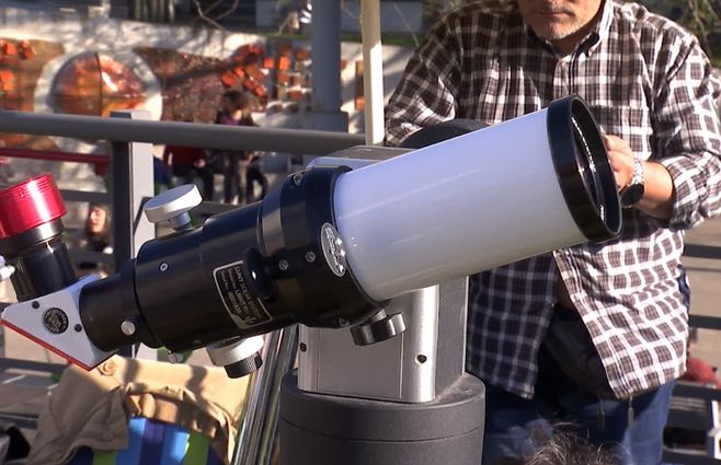 ECLIPSE-PARCIAL-DE-SOL--TELESCOPIO.jpg
