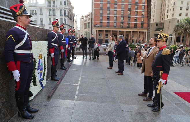 Lacalle Pou en el acto por el Natalicio de Artigas, 19 de junio de 2024. Foto: FocoUy-