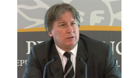 Lorenzo anunció que el déficit fiscal será la mitad del previsto