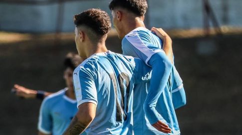 La selección uruguaya sub-20 enfrenta a Brasil en busca del título