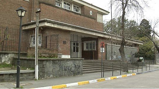 Maestra denunció a madre por situación violenta a la salida de la escuela