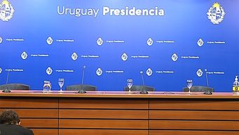 lacalle pou y su consejo de ministros reunidos para definir recursos de rendicion de cuentas