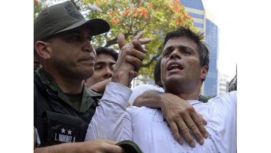 Opositor venezolano Leopoldo López estará 45 días en prisión