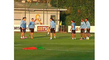 Primera práctica en Turquía: Tabárez probó a Lodeiro en el medio