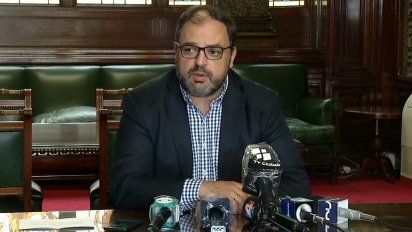 fa propone que sea permanente el impuesto a salarios de politicos