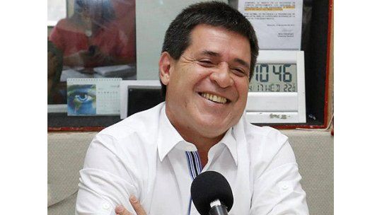 Candidato paraguayo se pega “tiro en las bolas” si su hijo es gay