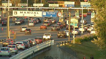 Aumentan peajes desde hoy: autos y camionetas pasan a pagar de $105 a $110