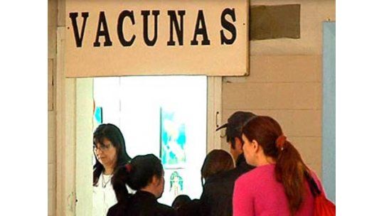 Oposición reclama a Mujica vacuna gratis contra el HPV