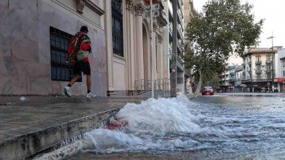 cien viviendas del cordon sin agua potable por rotura de cano