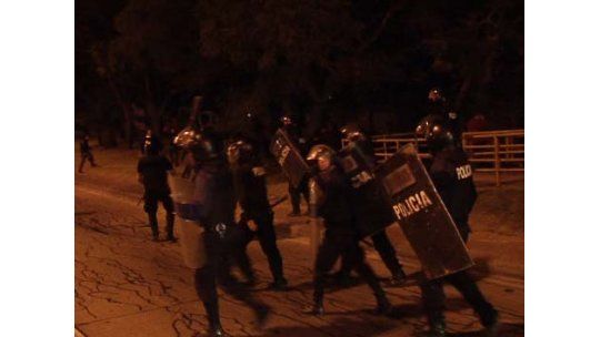 Profesores piden por nota que se investigue accionar policial