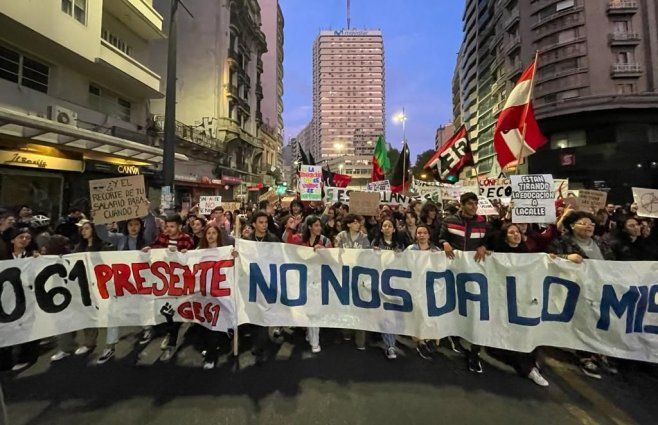Paro y marcha de los sindicatos de la educación. Foto: archivo Subrayado.
