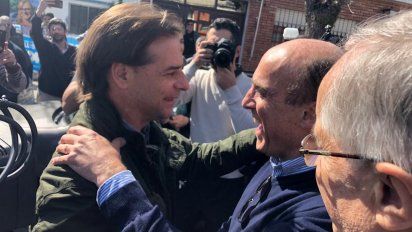 luis lacalle pou y martinez mantuvieron contrapunto en twitter