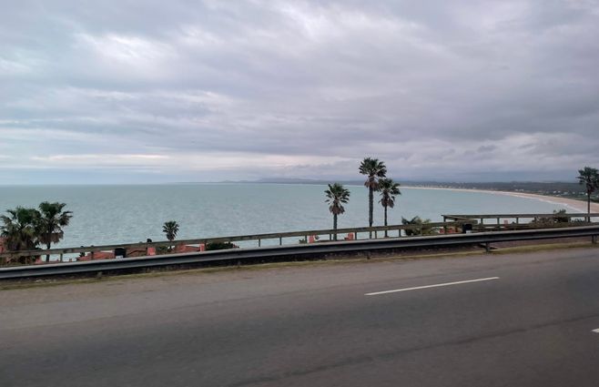 PUNTA BALLENA - NUBLADO.jpeg