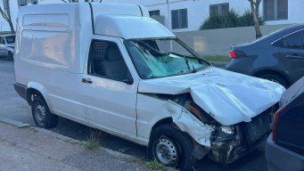 Foto: María Eugenia Scognamiglio, Subrayado. La camioneta que conducía la mujer alcoholizada.